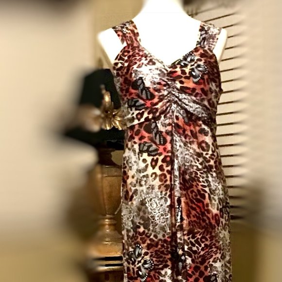 iB DIFFUSION Animal Print & Butterflies Sleeveless Maxi Dress - Picture 2 of 5